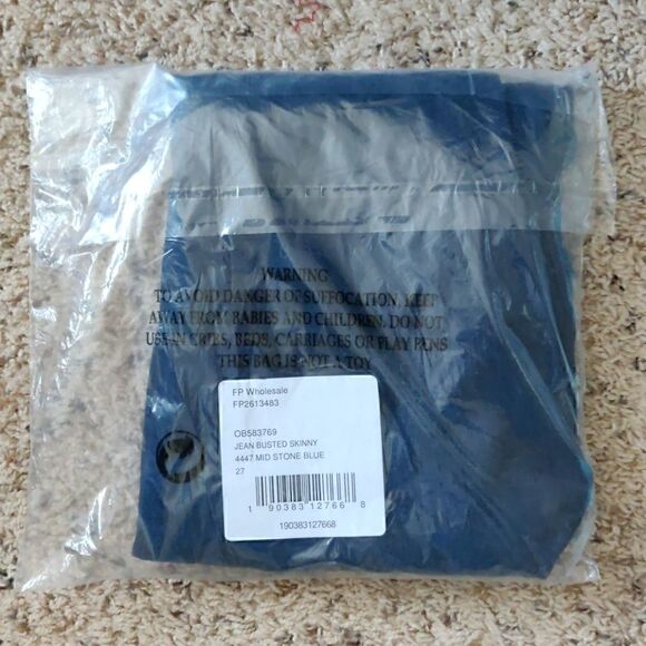 NEW $78 Free People High Rise Busted Skinny Jean 27 - Picture 7 of 10